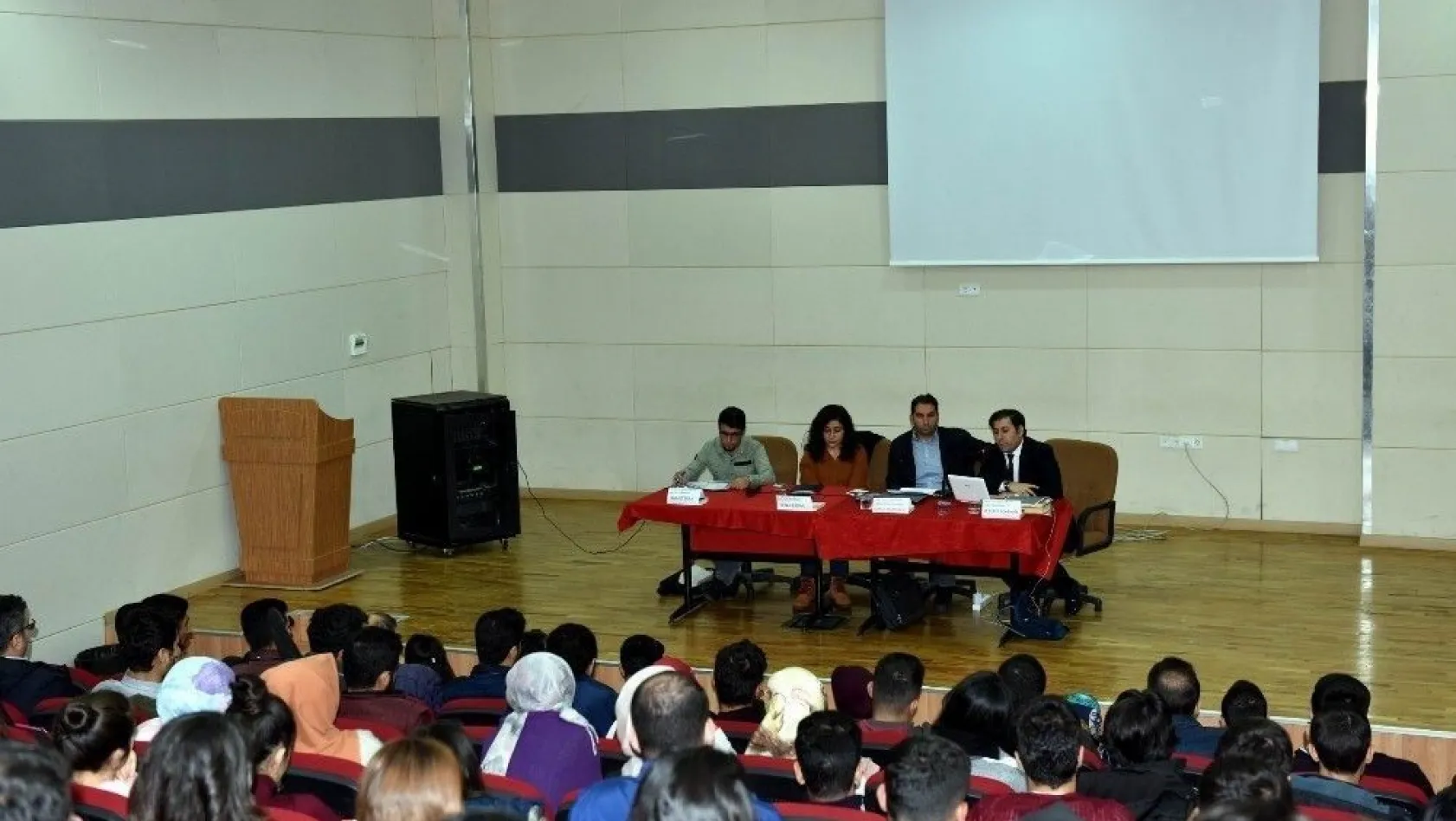 DÜ'de 'Klasik Kürt Edebiyatı ve Öncüleri' paneli düzenlendi

