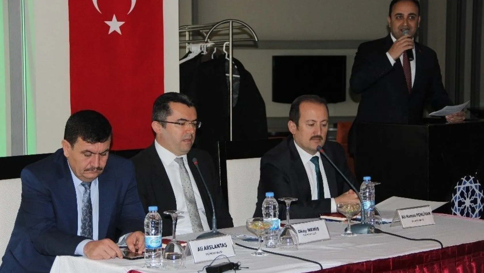 Erzurum'da 'Milli Teknoloji Güçlü Sanayi Hamlesi Yolunda Sanayimizin Geleceği' adlı toplantı düzenlendi
