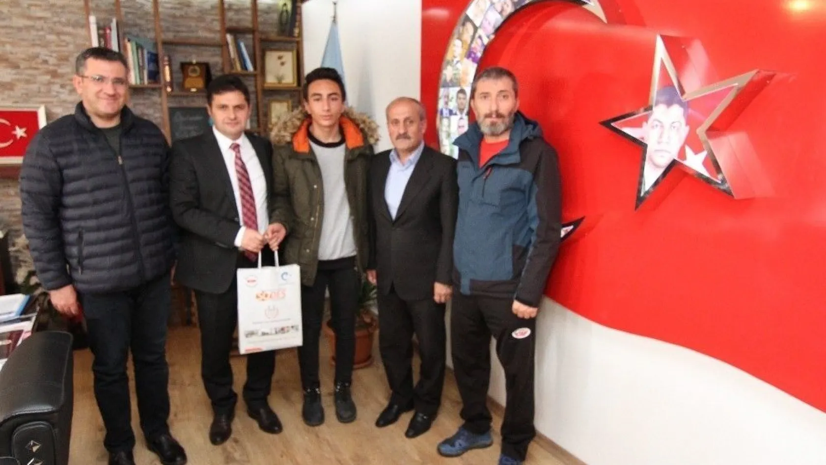 ShortTrack Türkiye Şampiyonasından İl Milli Eğitim Müdürü Kaygusuz'a ziyaret
