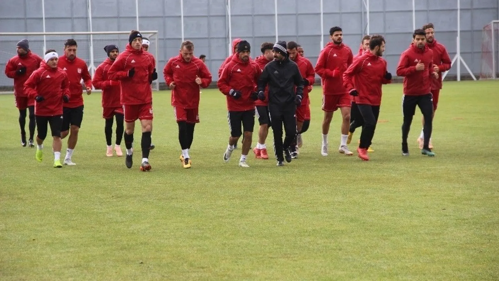 DG Sivasspor, Başakşehir maçı hazırlıklarını sürdürdü
