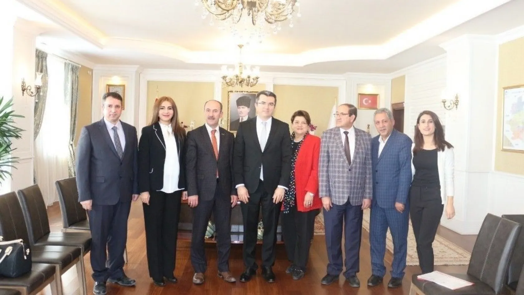 İPEKYOLUSİFED yönetimi Erzurum Valisi Memiş ile görüştü
