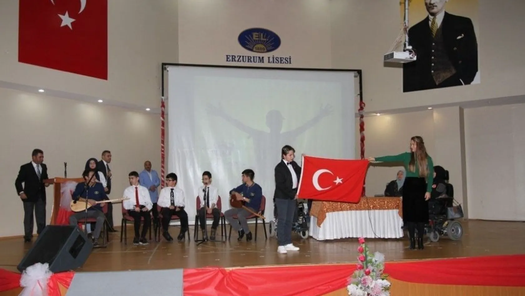 Erzurum Lisesi'nden anlamlı etkinlik
