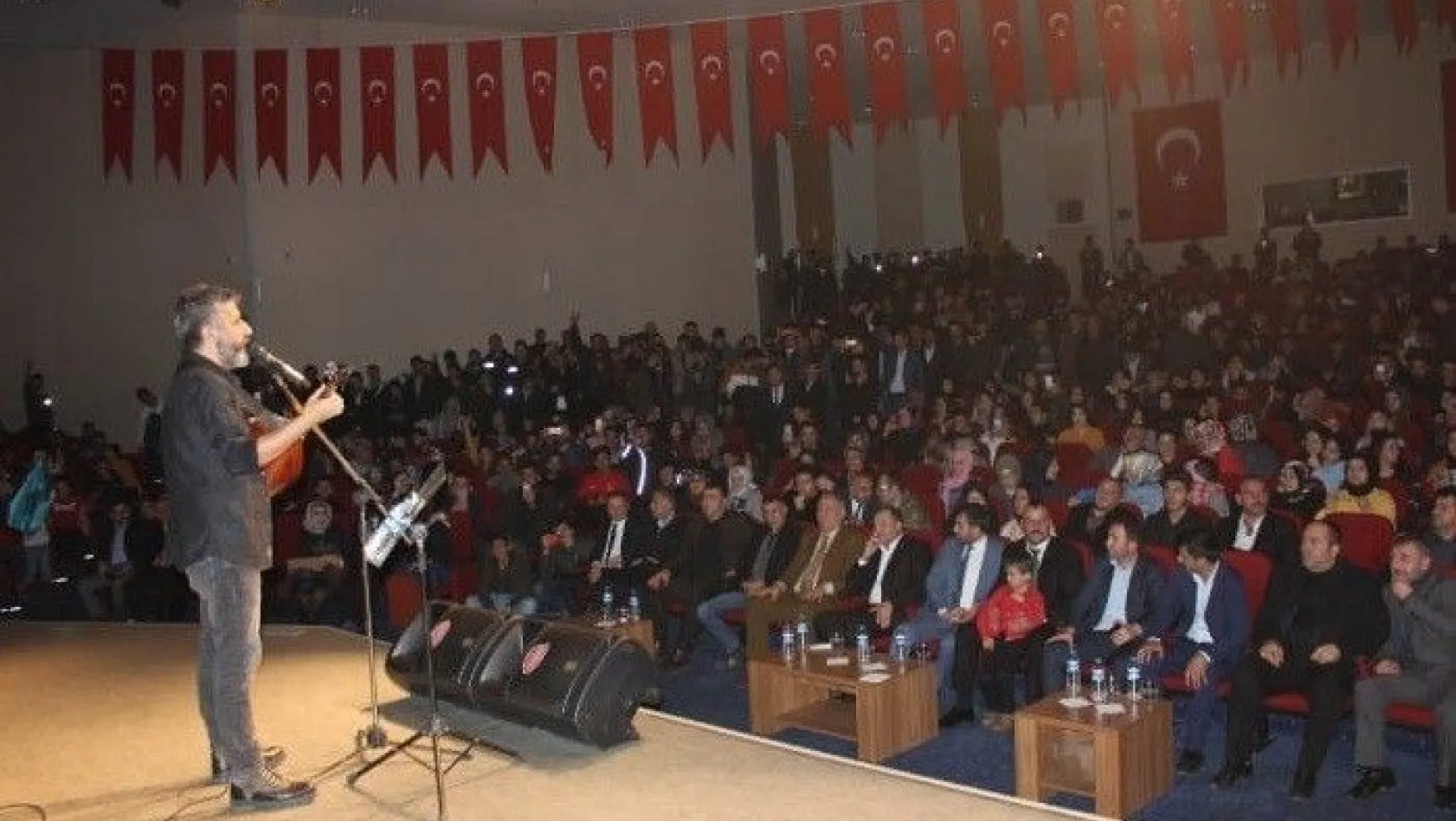 Palandöken Ülkü Ocakları tarafından 'Ülküm, İlkem, Türk'üm Ben' konseri
