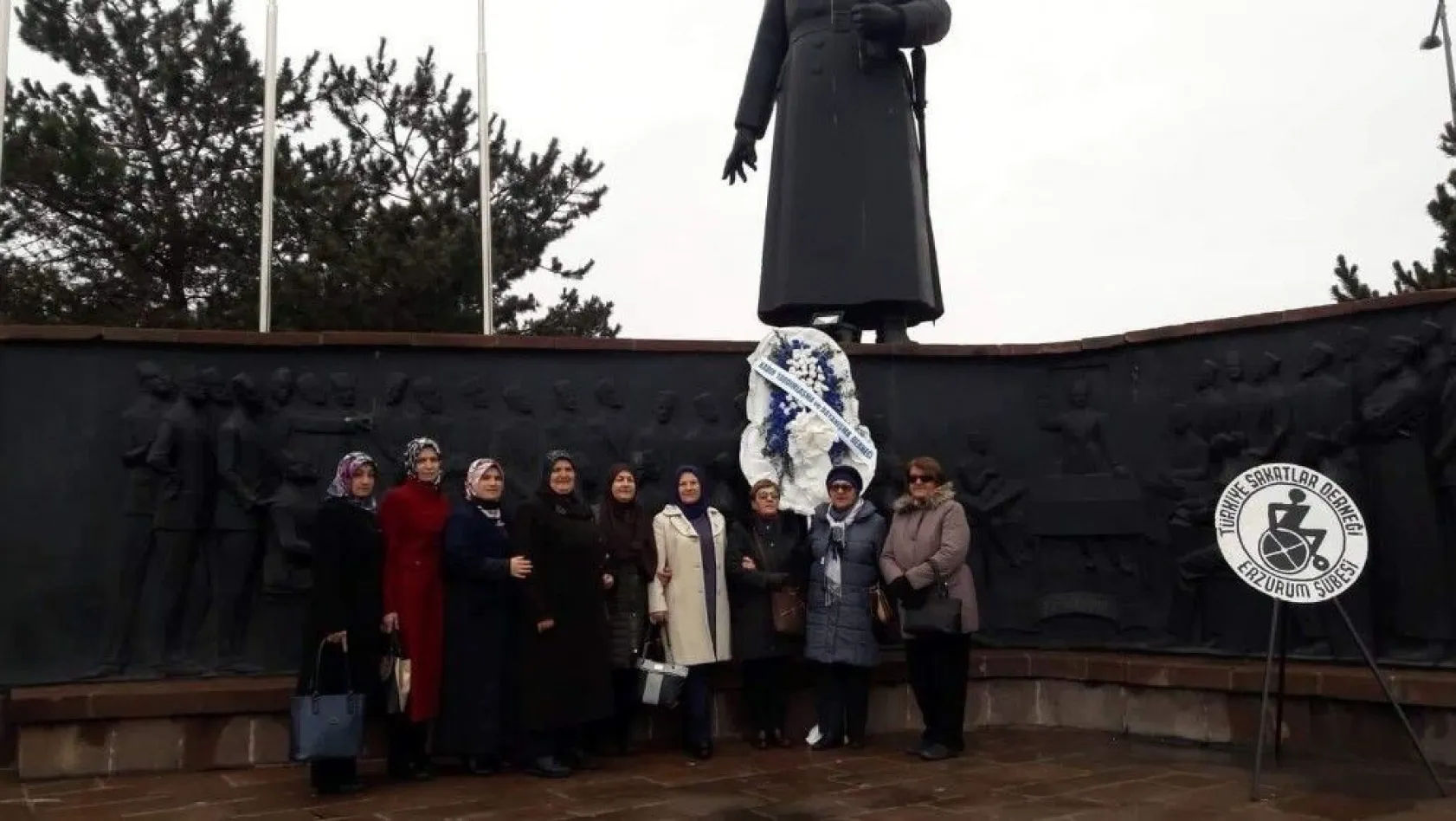 Erzurum'da 5 Aralık Kadın Hakları Günü etkinliği
