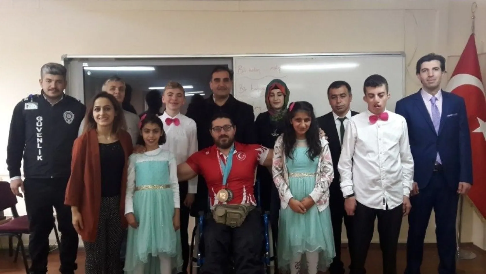 Engelliler Meclisi ve engelli öğrencilerden anlamlı etkinlik
