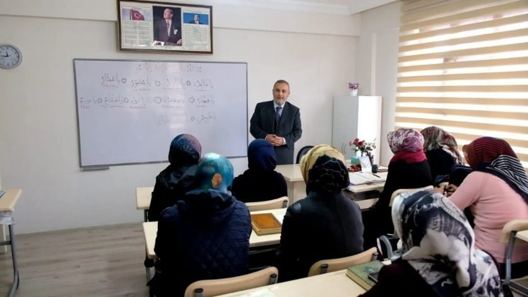Erzincan'da Bayanlara Yönelik Kur'an Kursu Devam Ediyor
