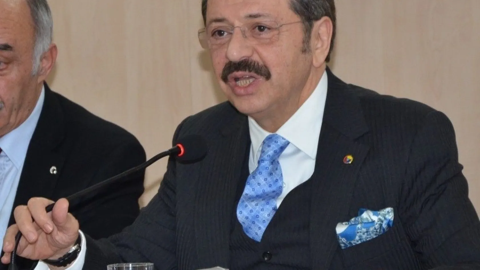 TOBB Başkanı Hisarcıklıoğlu ETSO'da
