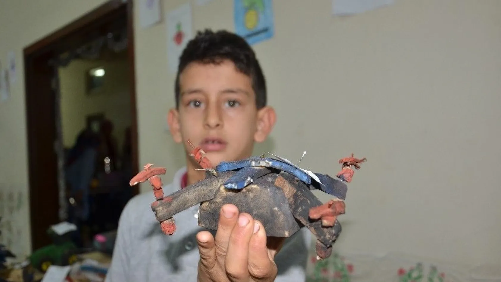 Öğrenciler şekerpancarından drone yaptı

