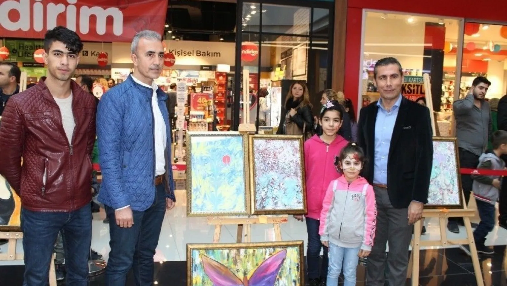 Safvan Çocuk Evlerindeki öğrenciler karma resim sergisi açtı
