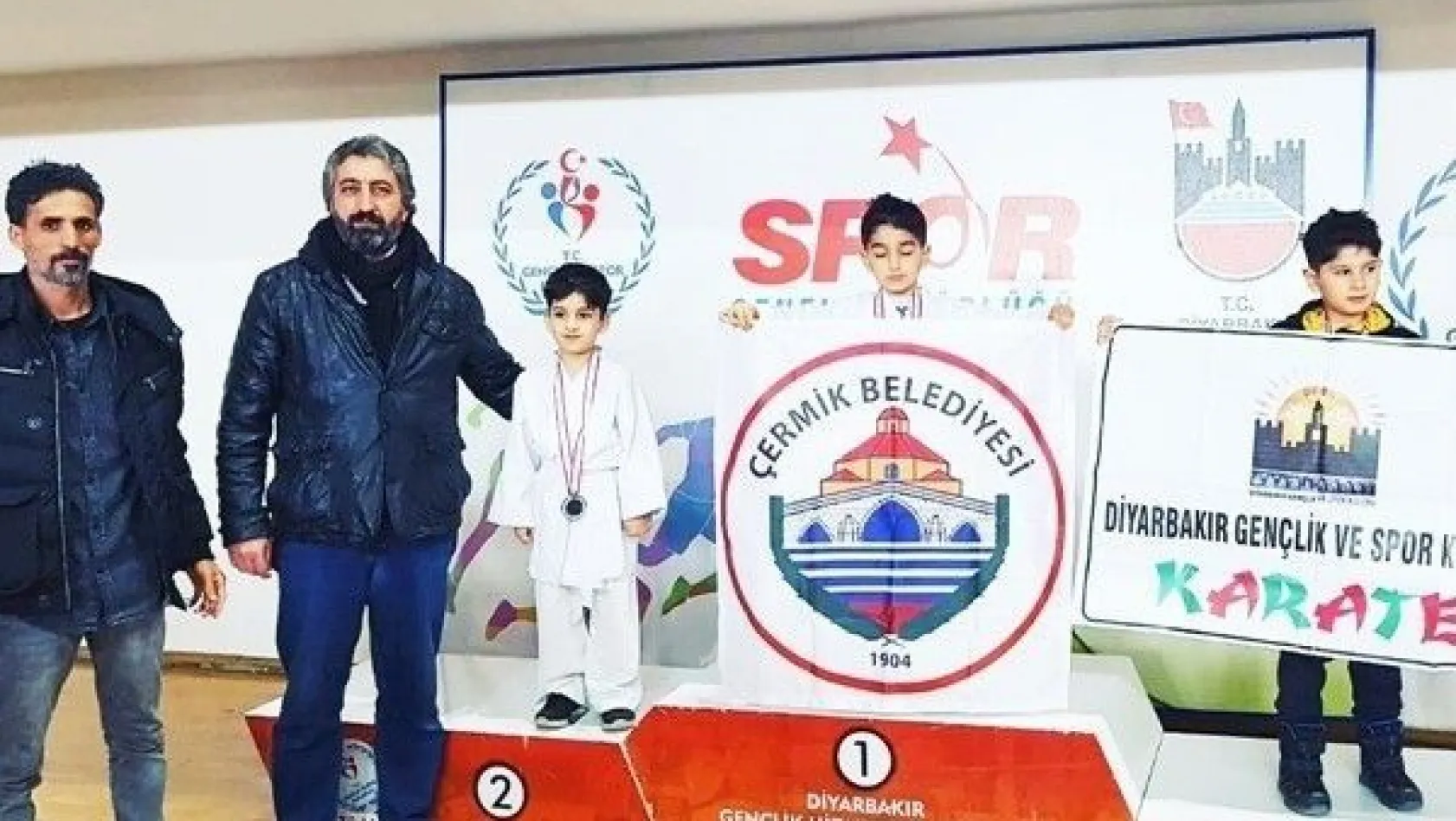 Çermikli genç karateciler 6 madalya kazandı
