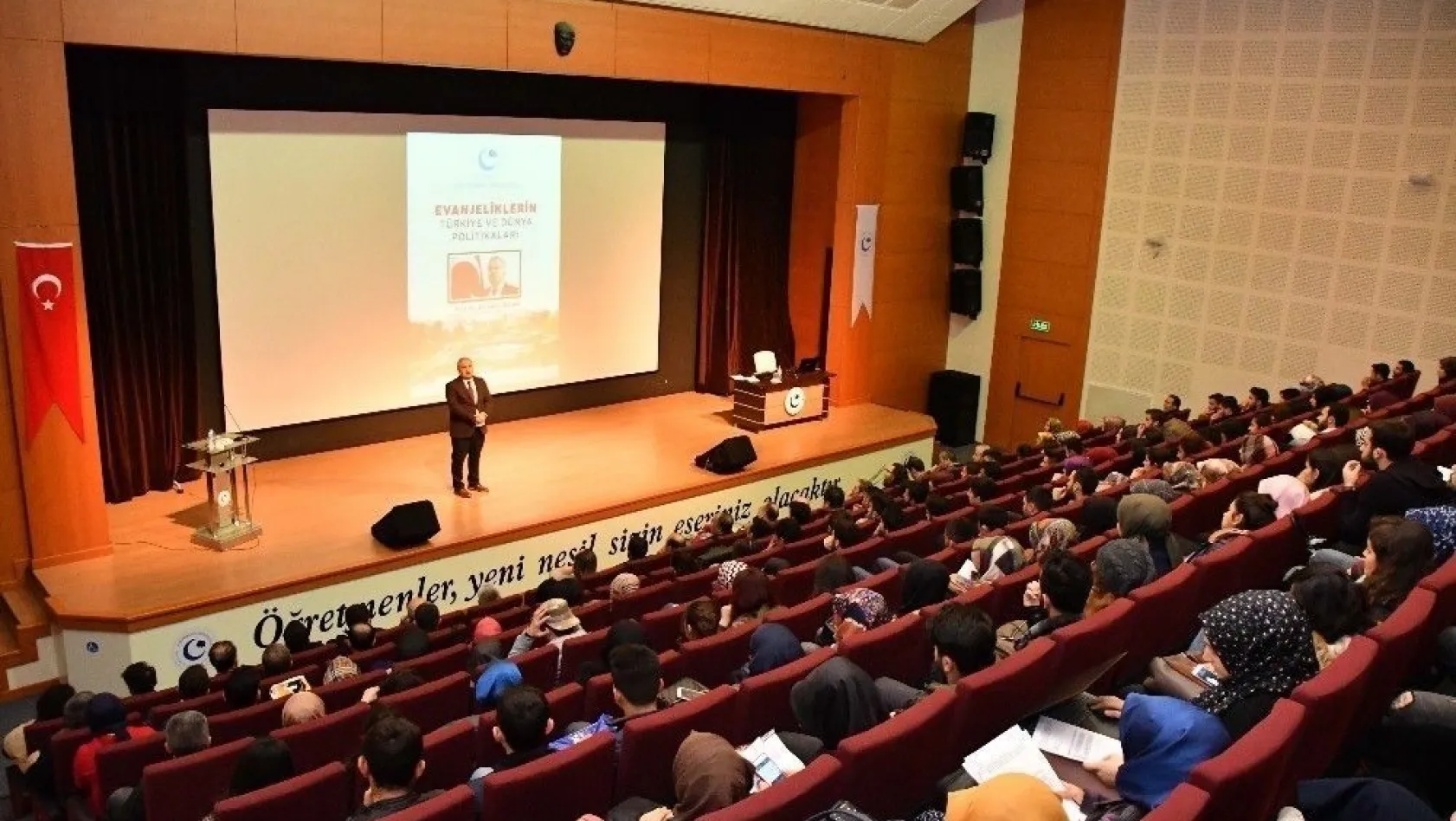 'Evanjeliklerin Türkiye ve Dünya Politikaları' konulu konferans yapıldı
