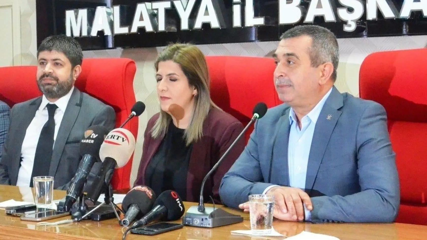 AK Parti'de ilçe adaylarının açıklanması
