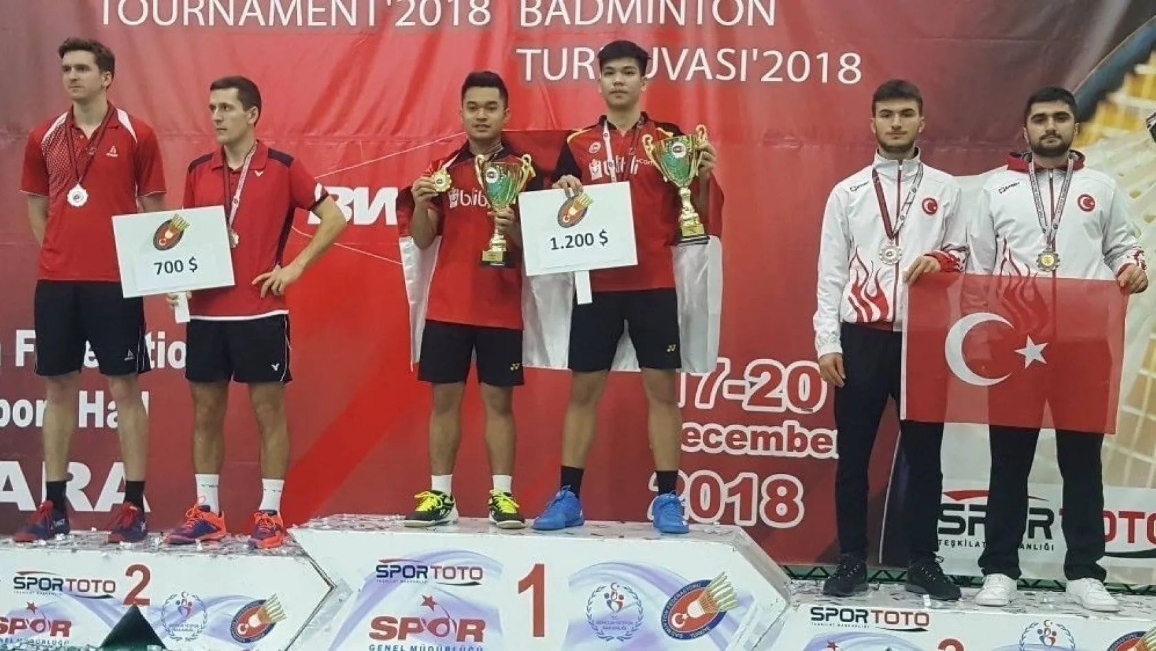 Erzincanlı Milli badmintonculardan başarı
