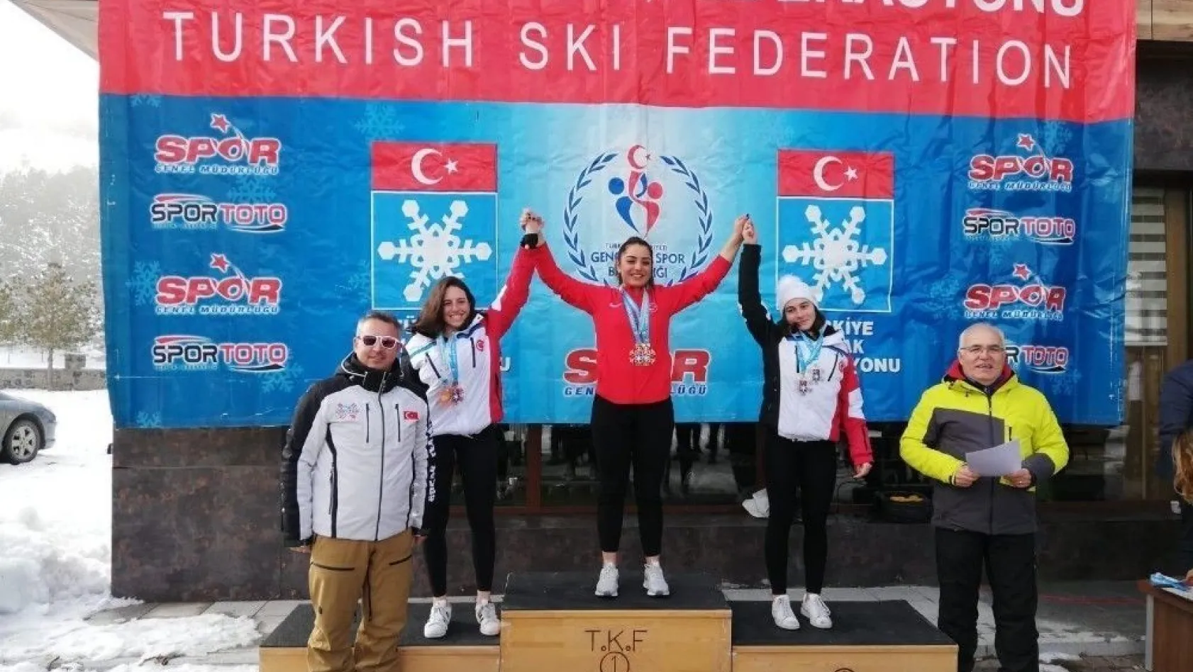 Erzurum Kayak Kulübü hızlı başladı
