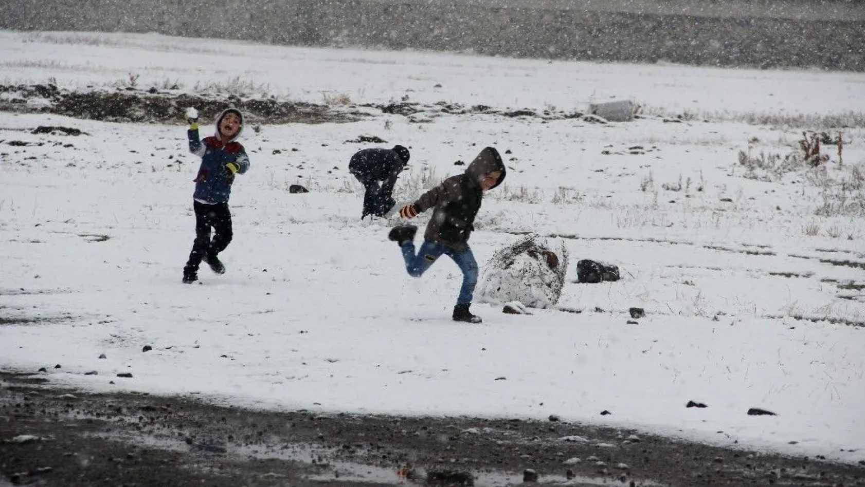 Bayburt, Kars, Erzincan'ın 3 ilçesi ile Ağrı'nın Eleşkirt ilçesinde kar tatili
