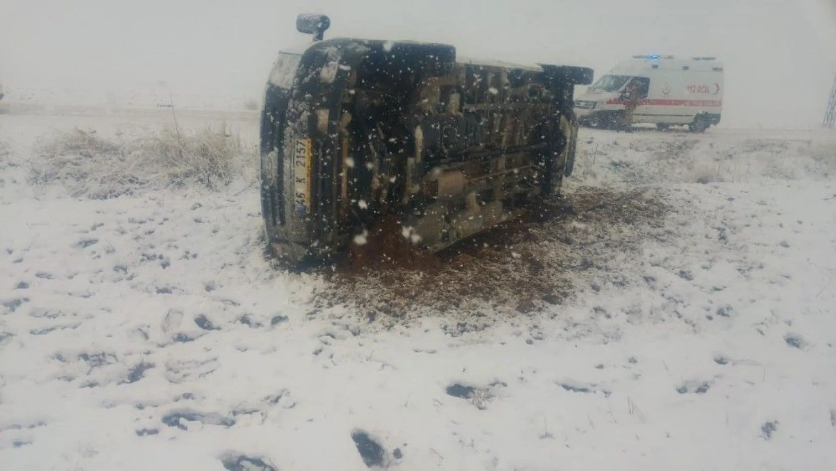 Kahramanmaraş'ta kar yağışı kaza getirdi: 6 yaralı
