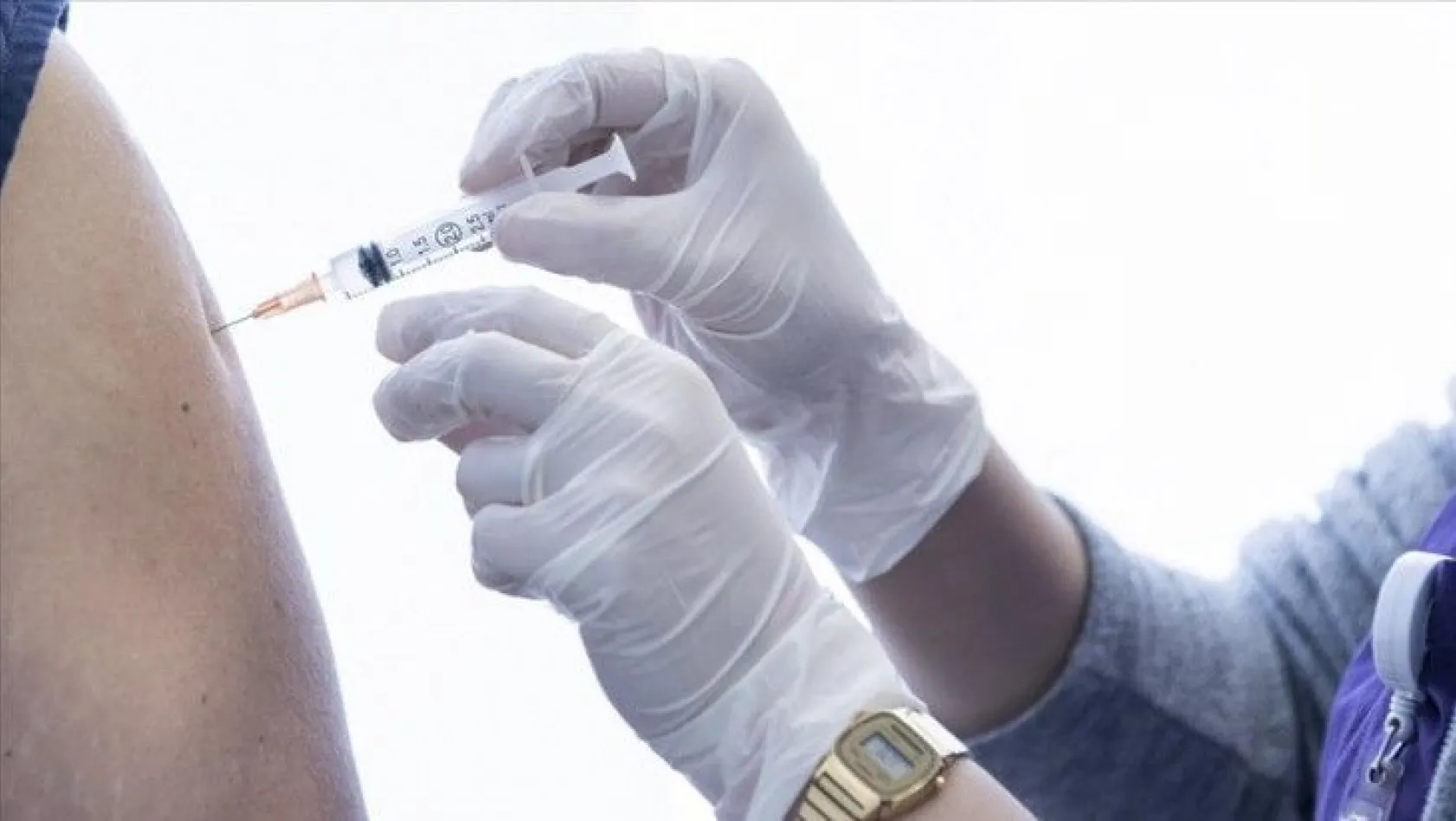 23 milyon kişi henüz Kovid-19 aşısının herhangi bir dozunu yaptırmadı