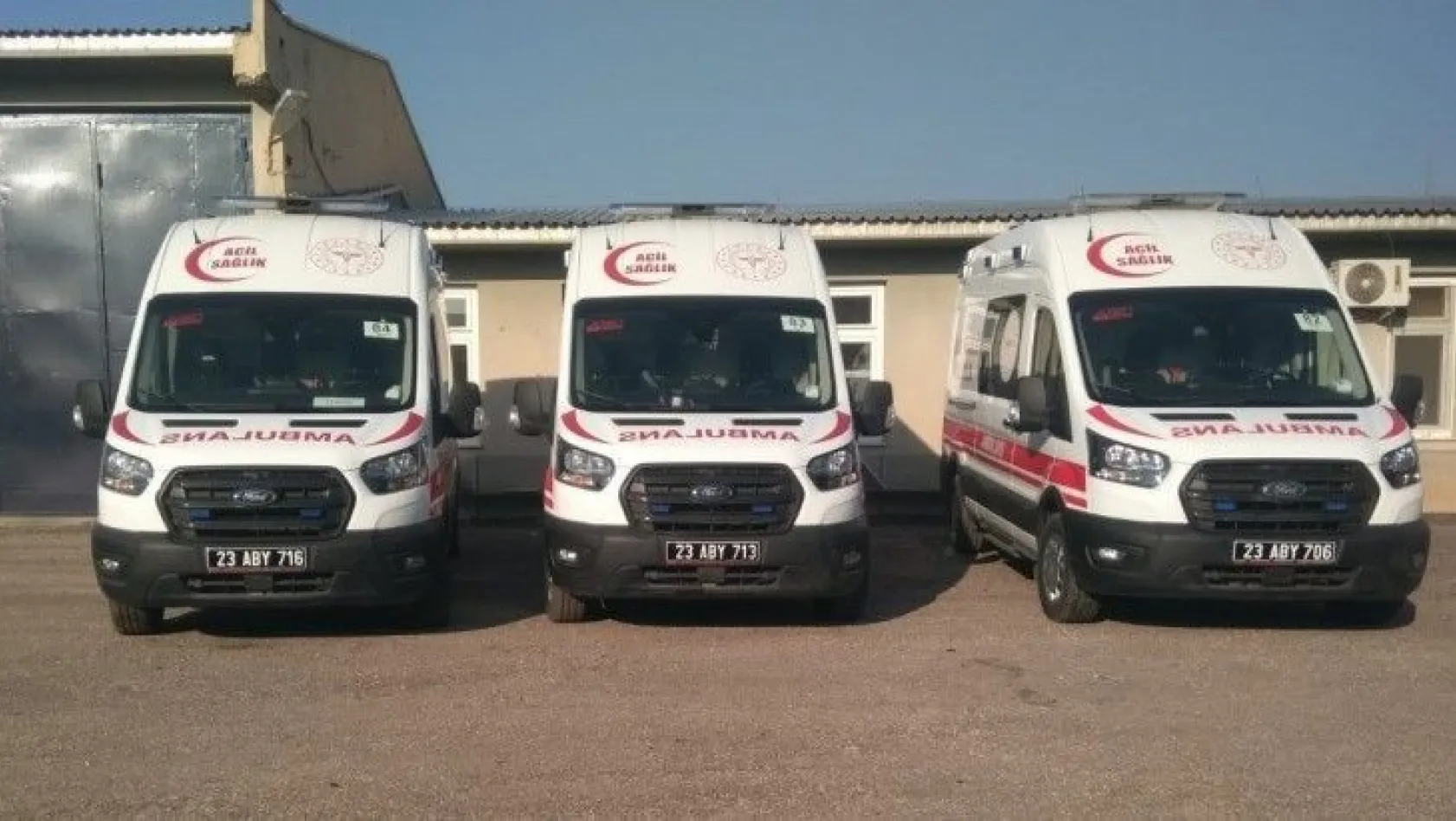 4 yeni ambulans hizmete girdi