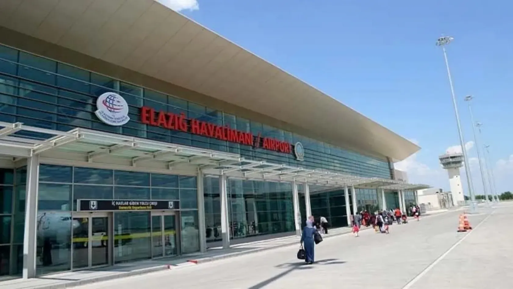 Anadolujet Elazığ Havalimanı'na zorunlu iniş yaptı