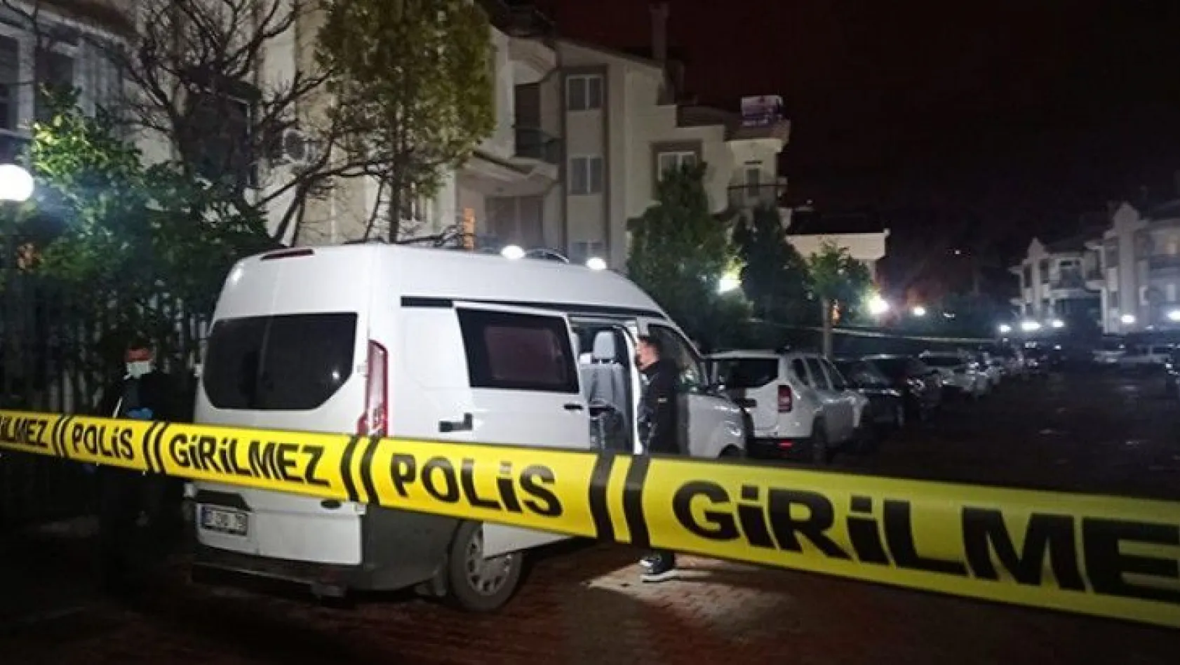 Antalya'da bir evde 4 kişinin cesedi bulundu
