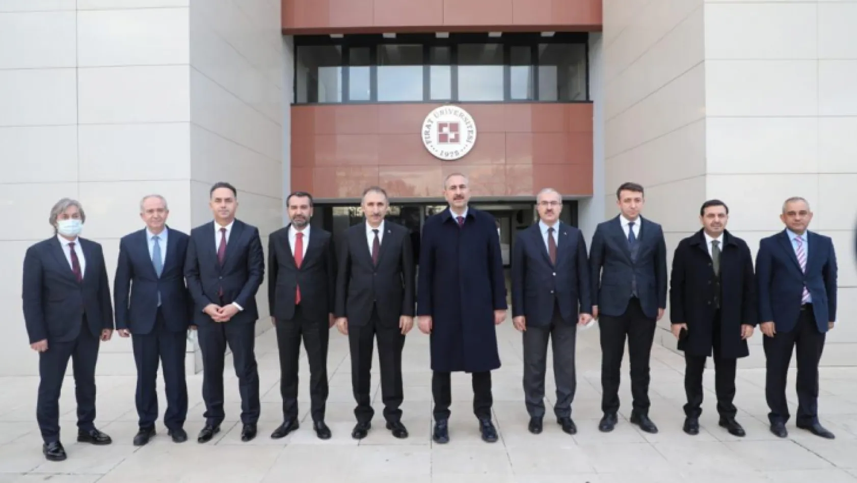 Bakan Gül, Fırat Üniversitesi'ni ziyaret etti