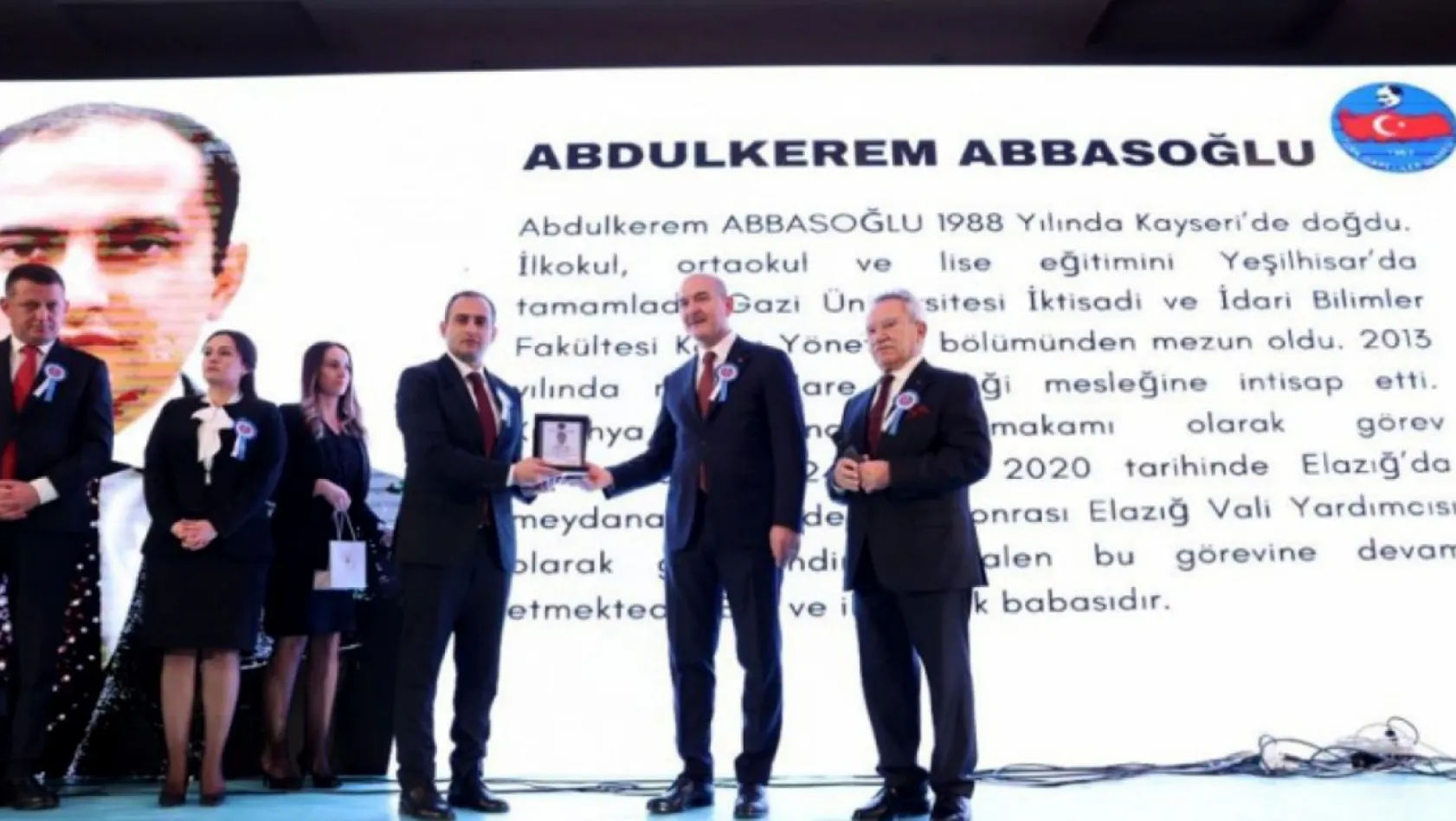 Bakan Soylu'dan, Abbasoğlu'na 'Üstün başarı ödülü'