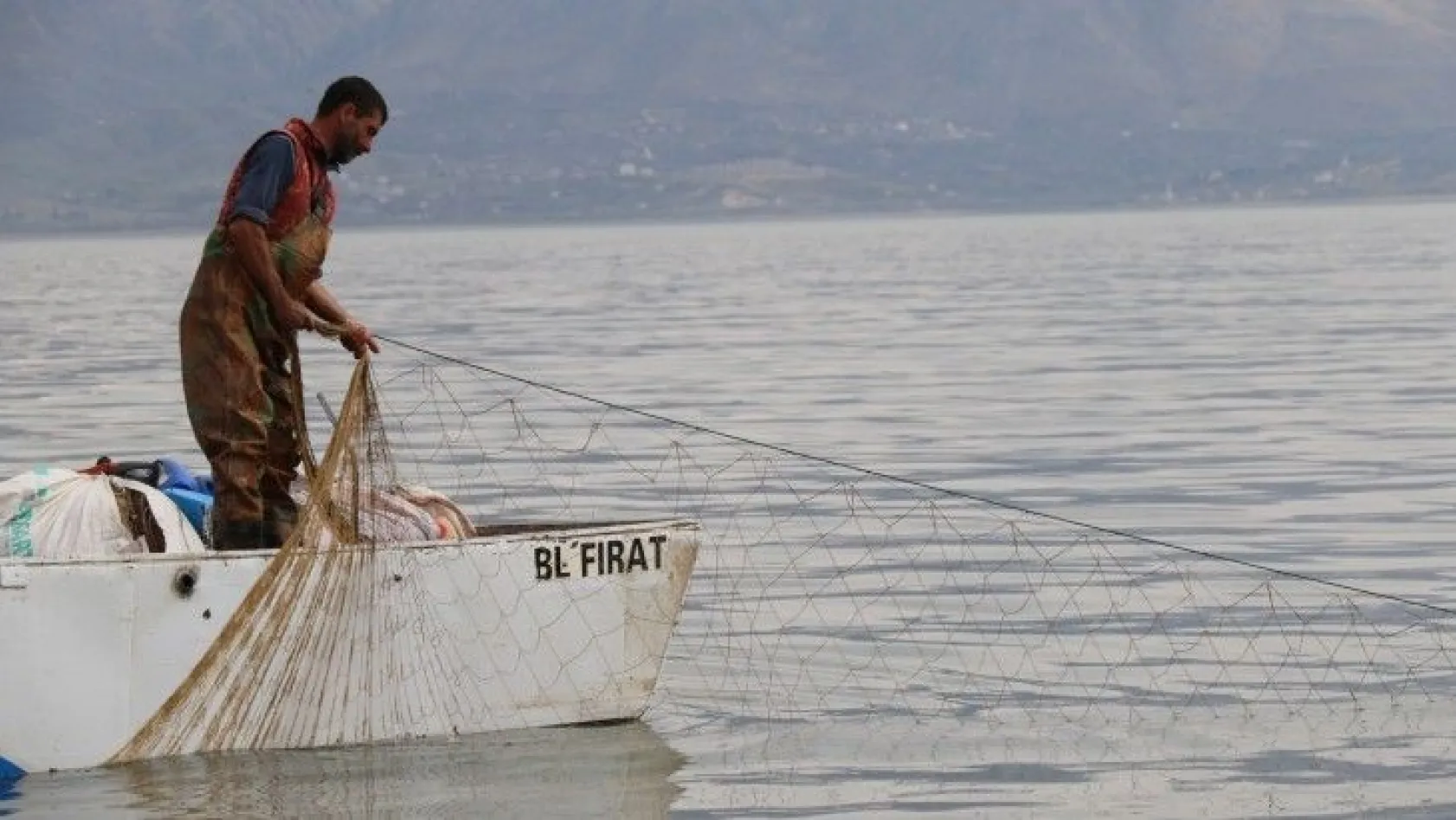 Balıkçılar sezonun son ağlarını topladı