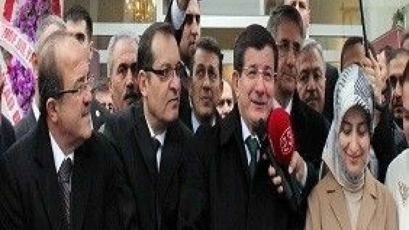 Başbakan Davutoğlu Elazığ'da
