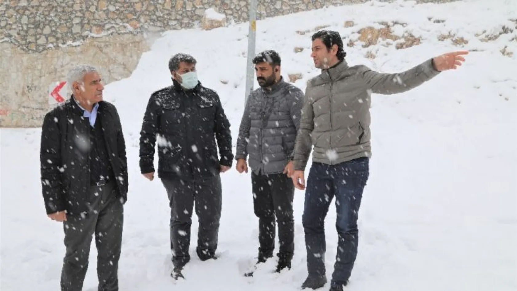 Battalgazi'de karla mücadele 500 personel ile yürütülüyor