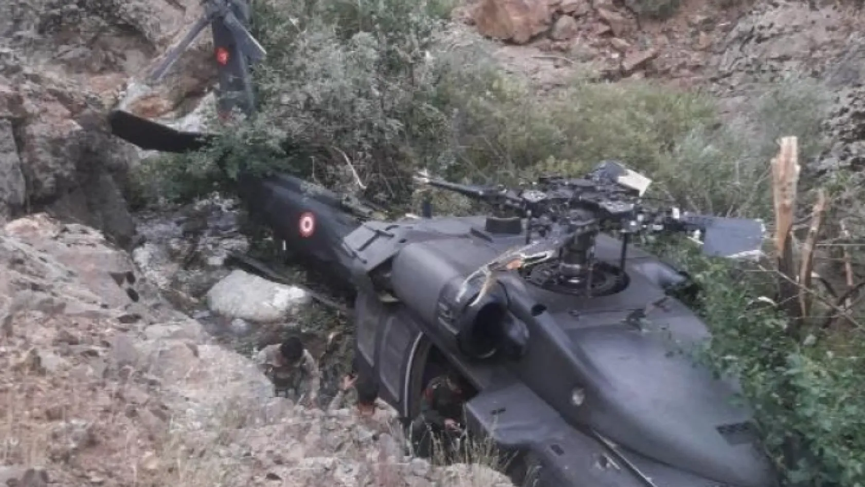 Bingöl'de helikopter arızalanınca zorunlu iniş yaptı
