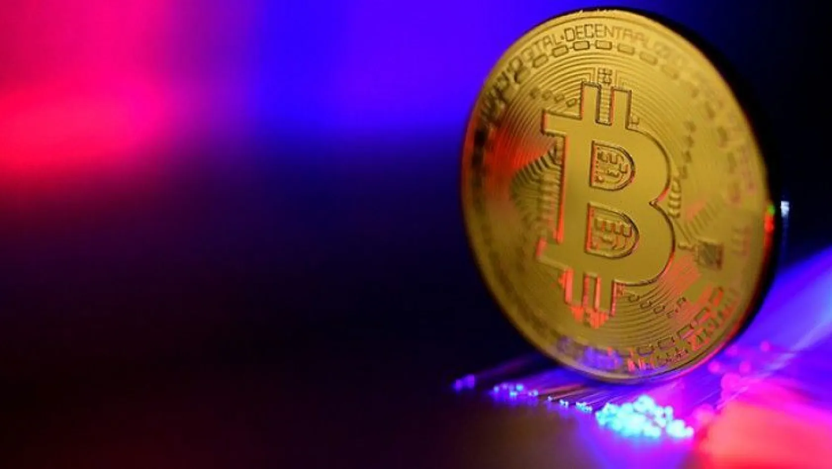 Bitcoin'in yasal para birimi olarak kullanılmasına onay