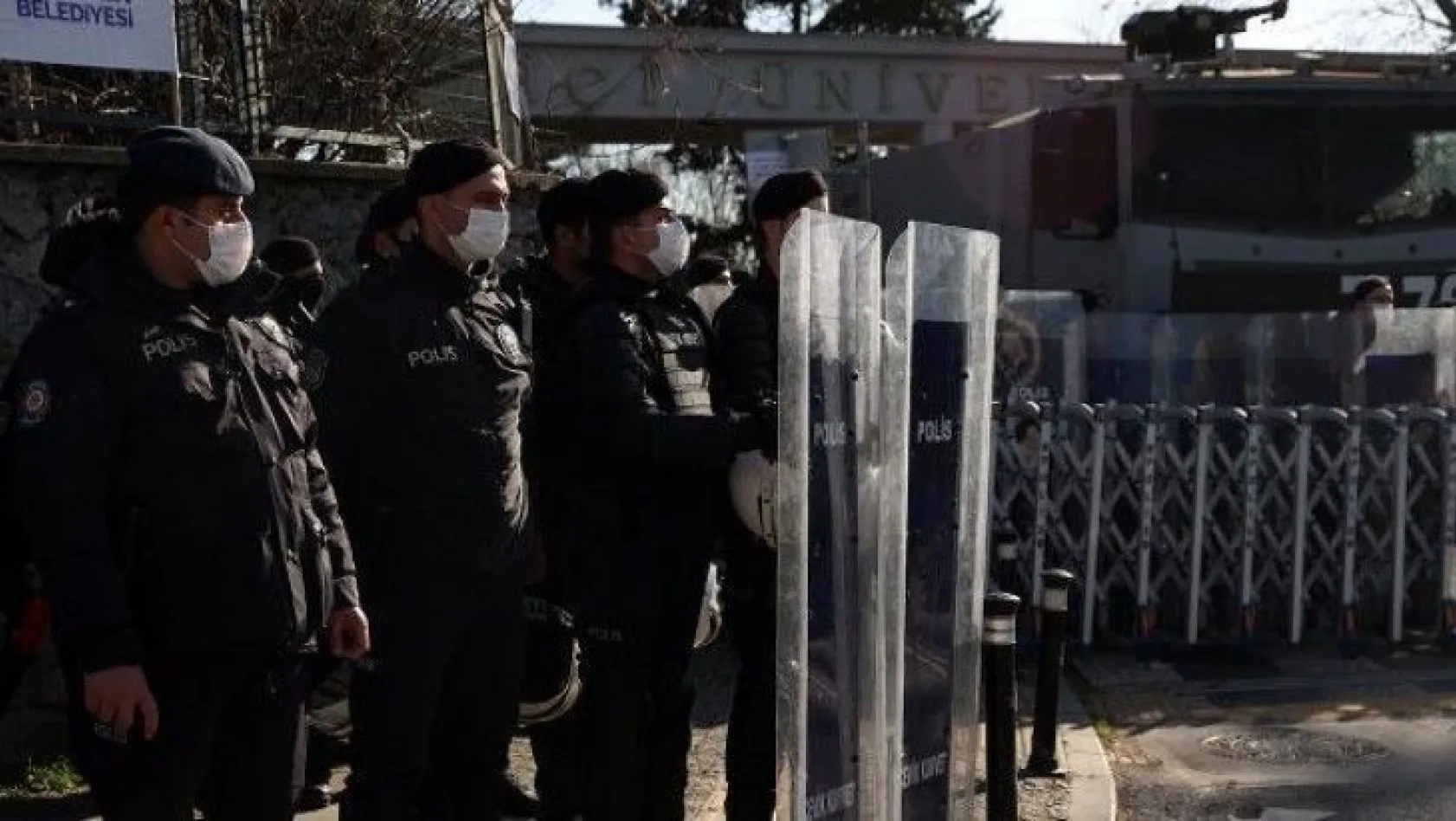 Boğaziçi Üniversitesi önündeki gösterilerle ilgili 14 kişi daha yakalandı