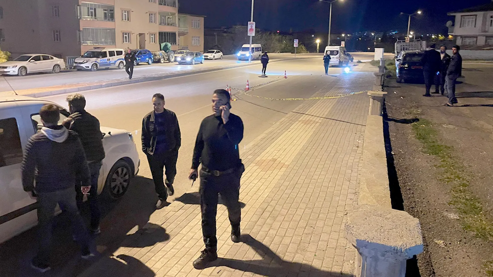 CHP Elazığ il başkanı Duran'ın makam aracının önünde havaya ateş edildi