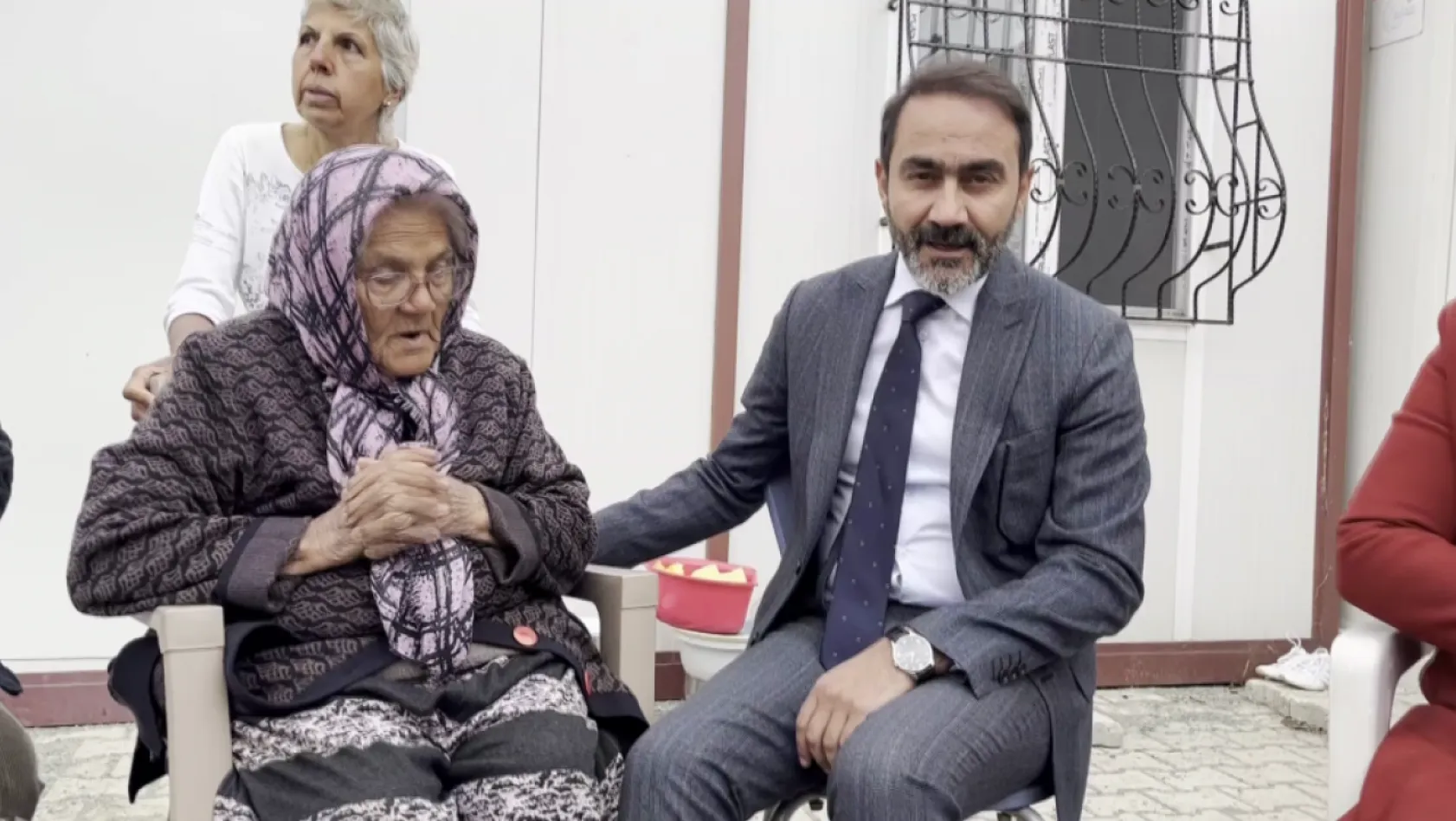 CHP İl Başkanı Duran, Nebahat teyze'yi ziyaret etti