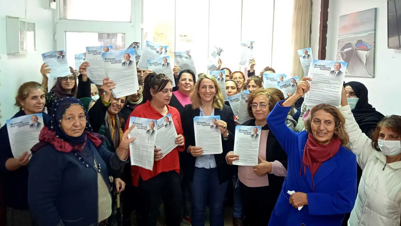 CHP Kadın Kolları'ndan 'Umudu Taşı' kampanyası