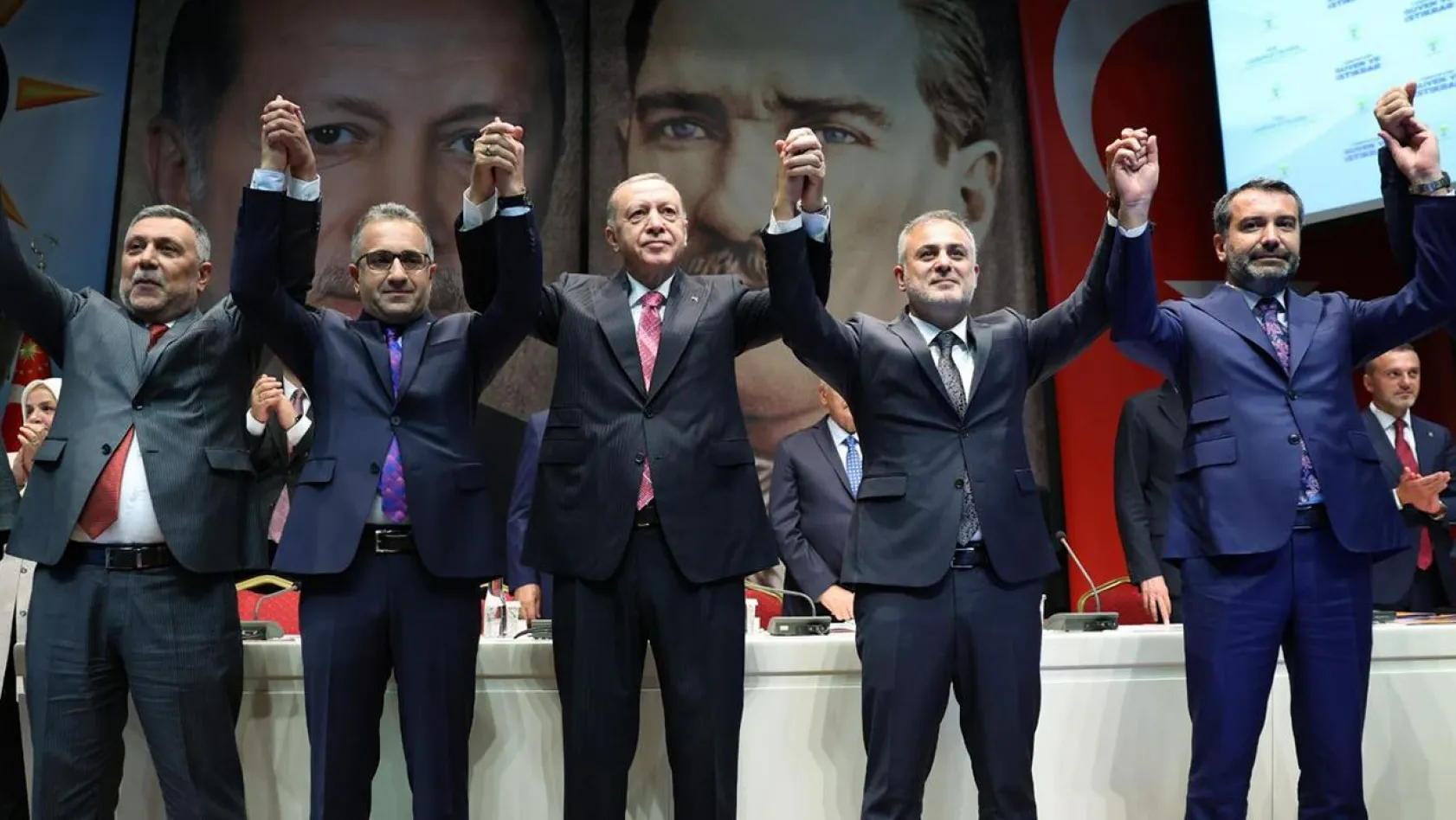 CHP'li Mustafa Ünsal Karatepe AK Parti'ye geçti 