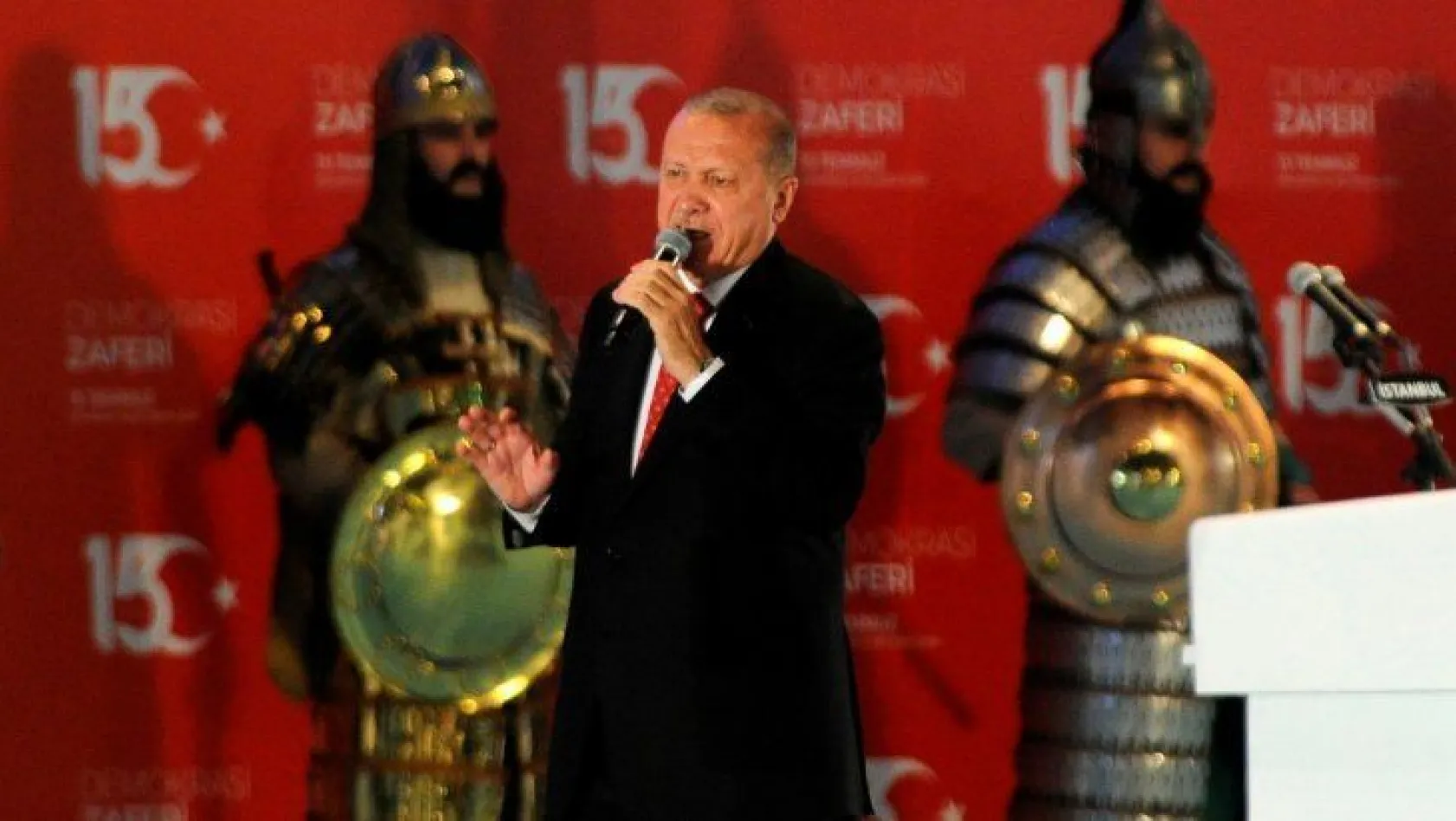 Cumhurbaşkanı Erdoğan Atatürk Havalimanı'nda konuştu