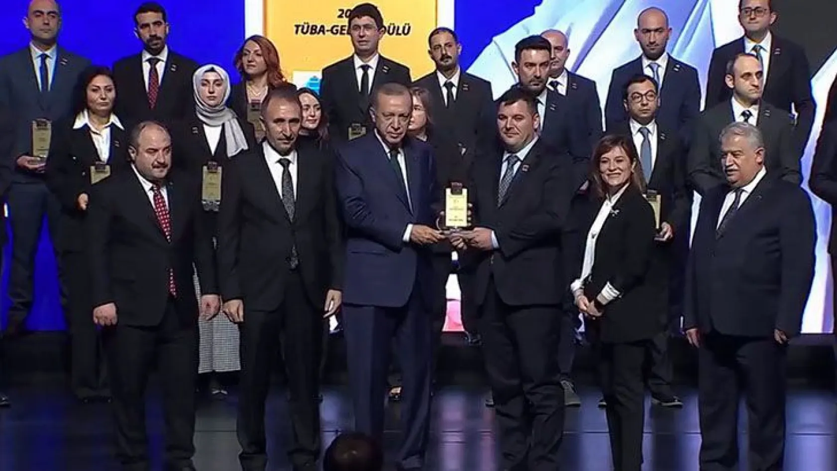 Cumhurbaşkanı Erdoğan'dan Fırat Üniversitesi akademisyenlerine ödül