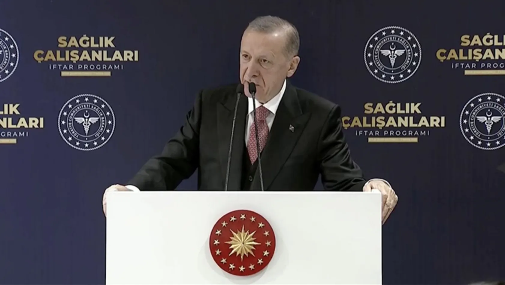 Cumhurbaşkanı Erdoğan'dan sağlık çalışanlarına müjde