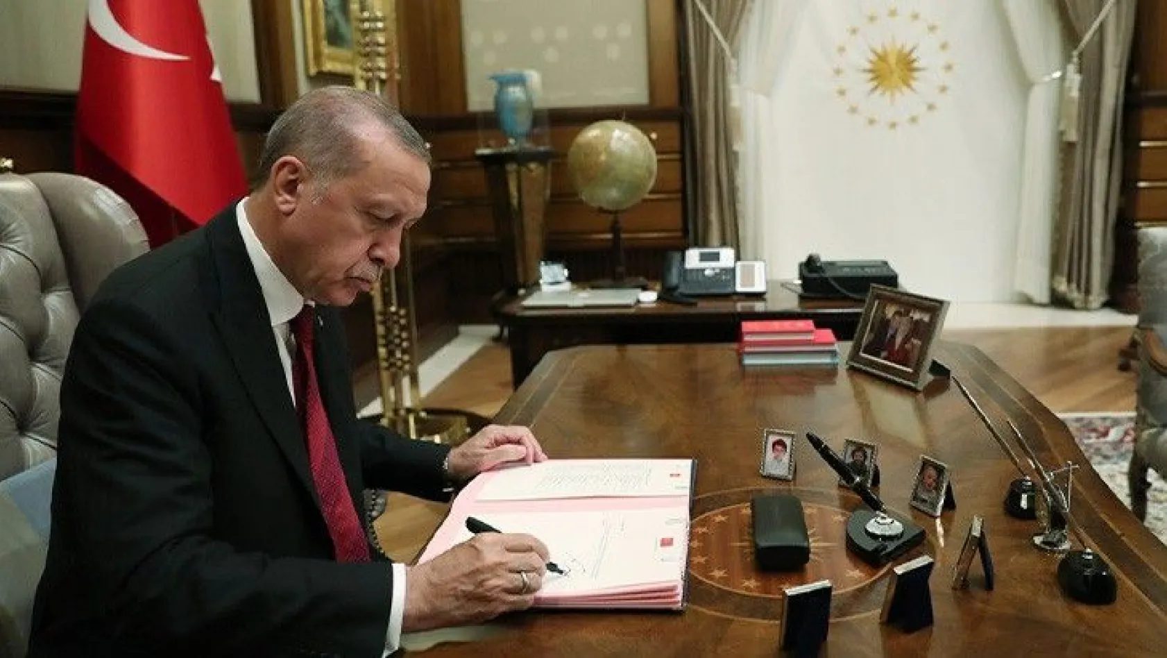 Cumhurbaşkanı Erdoğan imzaladı: Yeni atamalar yapıldı