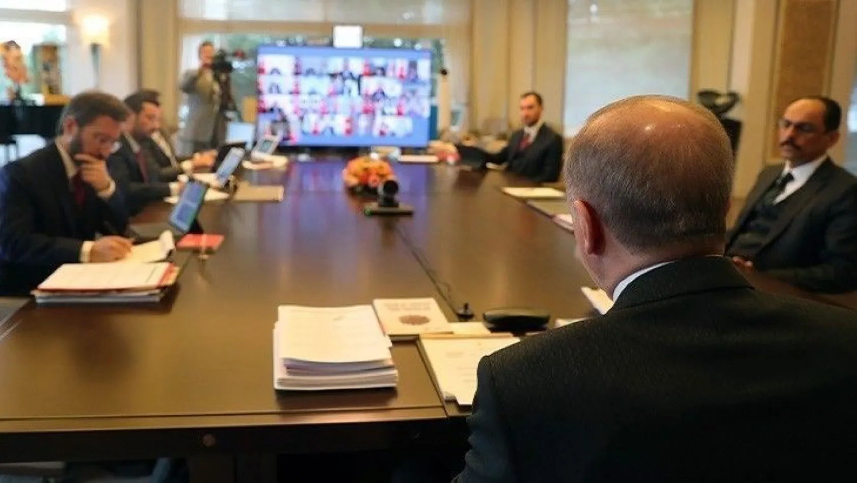 Cumhurbaşkanlığı kabinesi video konferansla toplandı