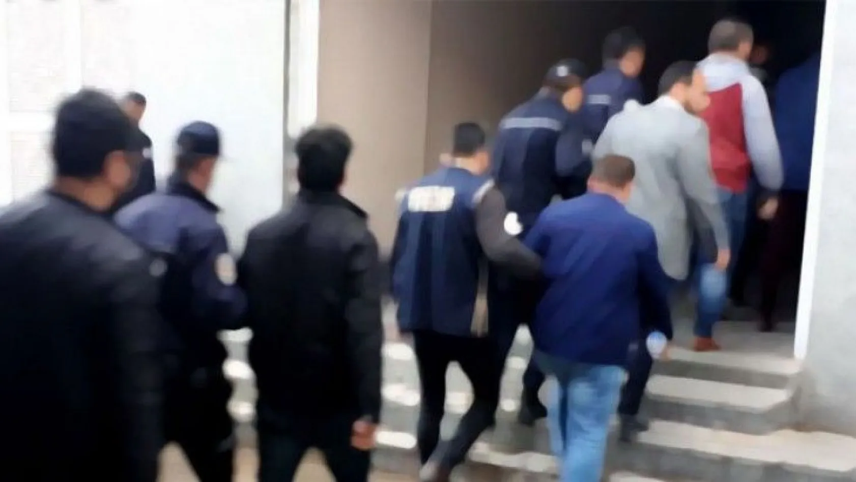 DEAŞ'a maddi kaynak sağlayan 40 şüpheli gözaltına alındı