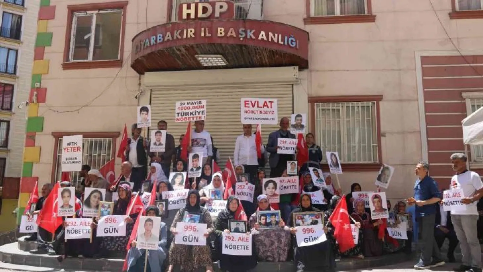 Diyarbakır ailelerinin direnişi 1000'inci günü