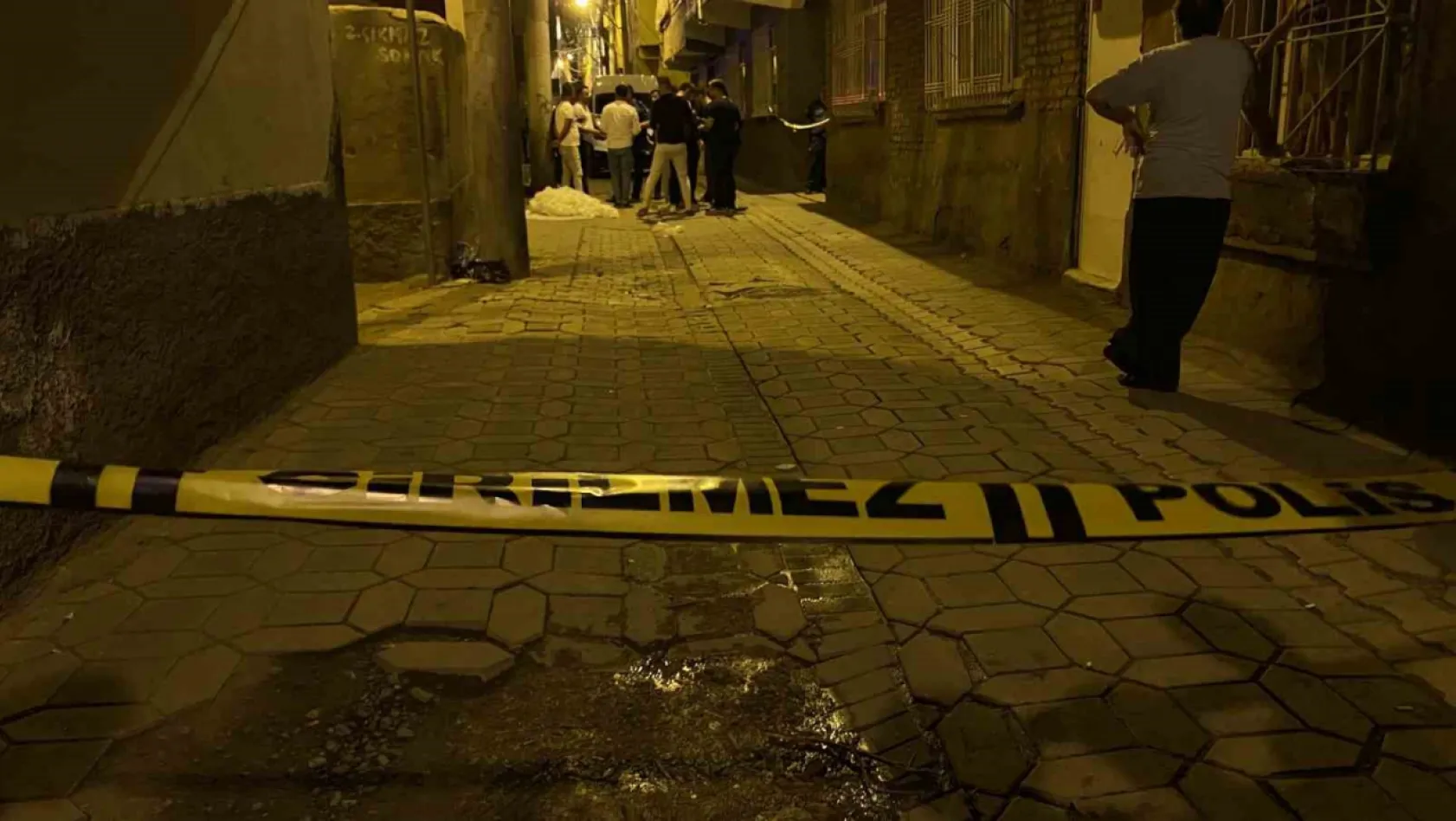 Diyarbakır'da iki aile arasında silahlı kavga!
