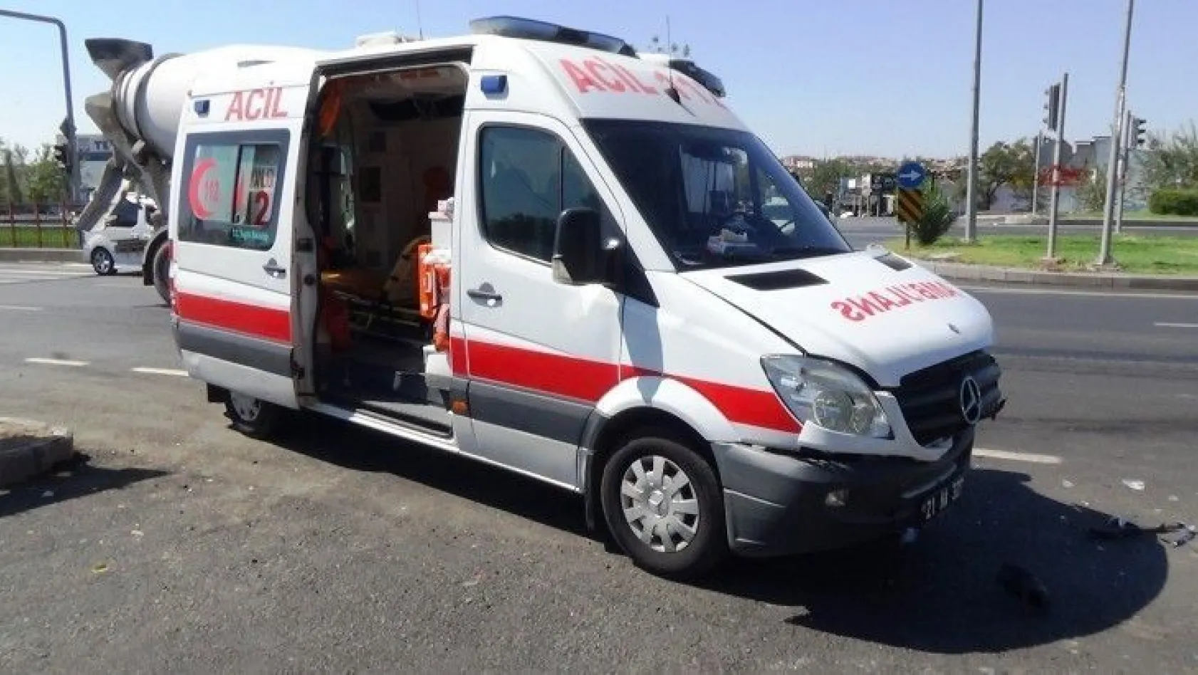 Diyarbakır'da koronavirüs vakası taşıyan ambulans kaza yaptı