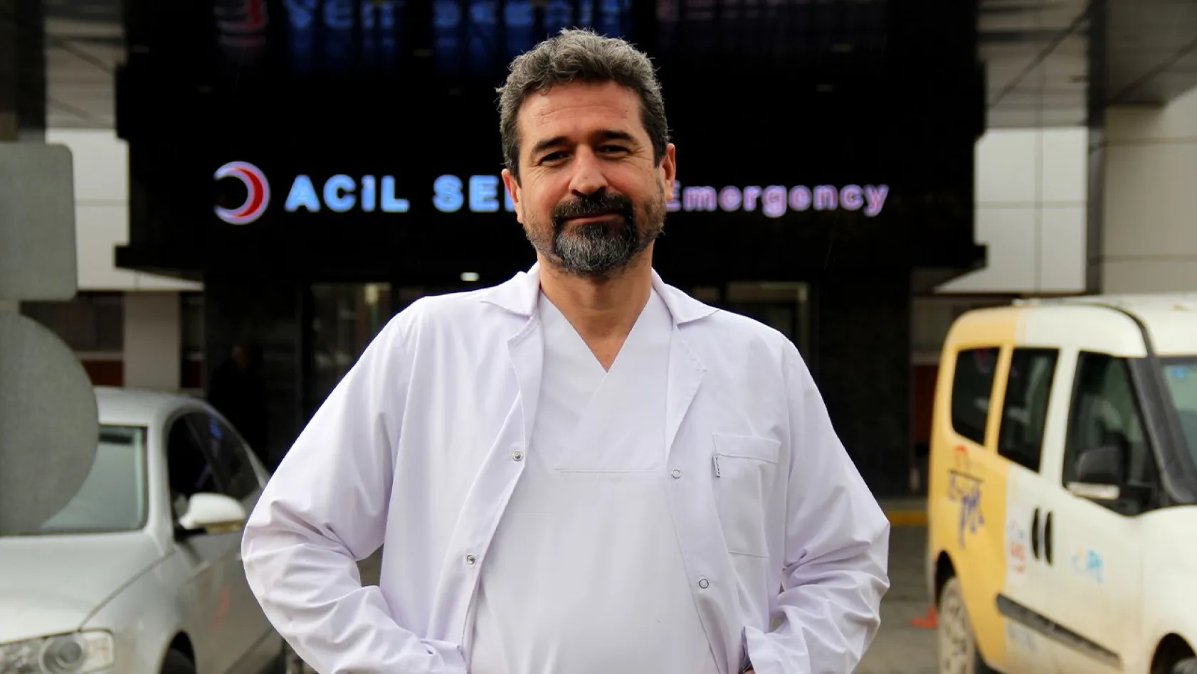 Doç. Dr. Mustafa Yılmaz: 'Acil servislere başvururken daha özverili olmalıyız'