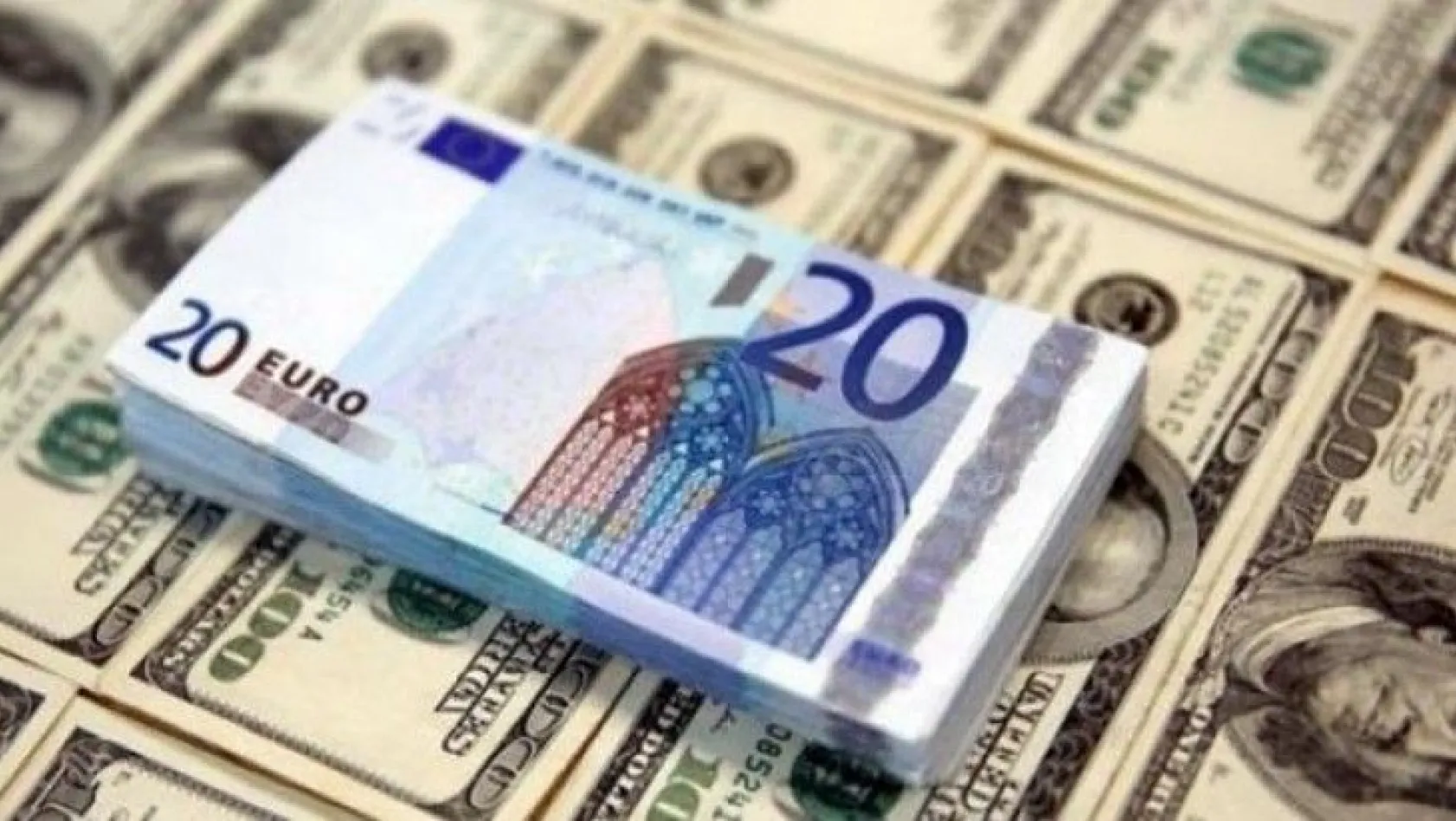 Dolar ve euro son 1 ayın en yüksek seviyesini gördü