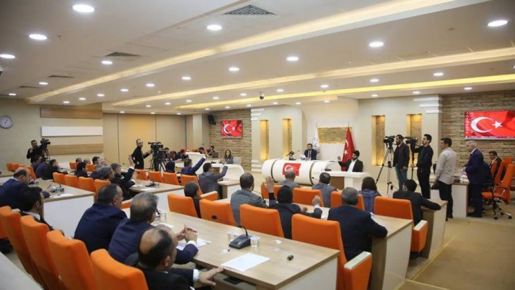 Elazığ Belediyesi'nde yeni meclisin ilk toplantısı yapıldı
