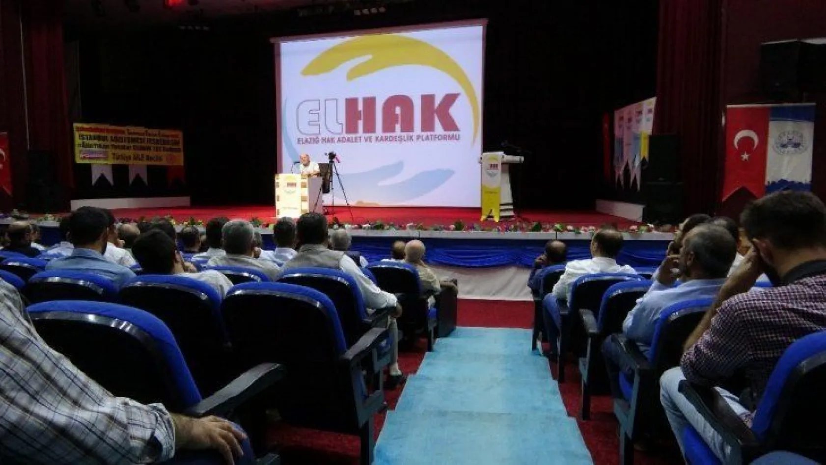 Elazığ'da, 'Önce Aile' konferansı