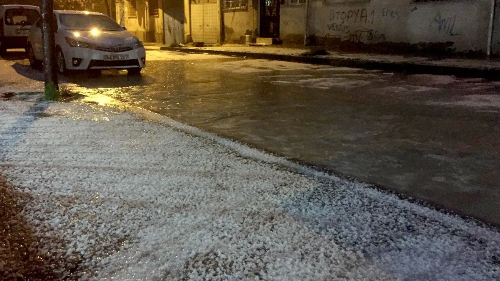 Elazığ'da dolu yağışı etkili oldu